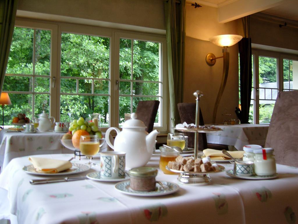Hotel Les Ardillieres Du Pont D'Oye Habay-la-Neuve Bagian luar foto