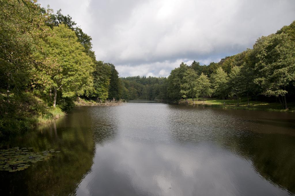 Hotel Les Ardillieres Du Pont D'Oye Habay-la-Neuve Bagian luar foto